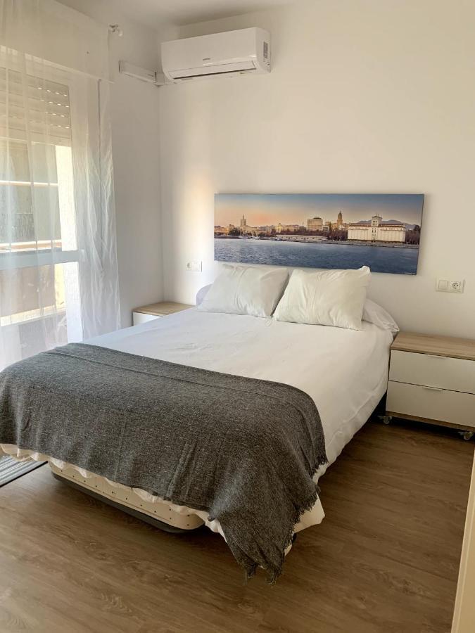 Floridos Playa Piso Reformado De 2 Habitaciones A 50M De La Playa La Cala Del Moral Luaran gambar