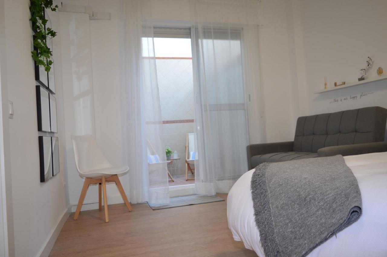 Floridos Playa Piso Reformado De 2 Habitaciones A 50M De La Playa La Cala Del Moral Luaran gambar