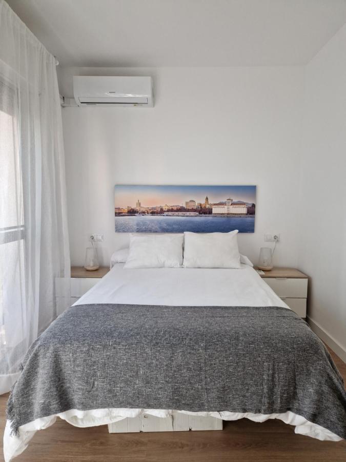 Floridos Playa Piso Reformado De 2 Habitaciones A 50M De La Playa La Cala Del Moral Luaran gambar