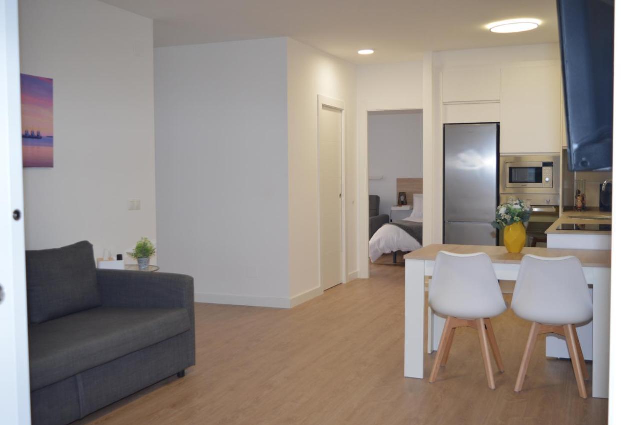 Floridos Playa Piso Reformado De 2 Habitaciones A 50M De La Playa La Cala Del Moral Luaran gambar