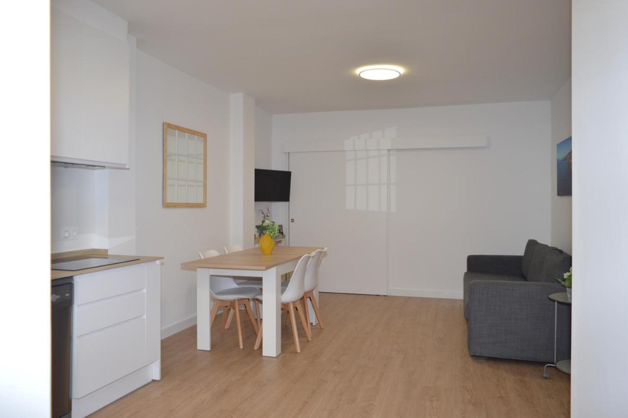 Floridos Playa Piso Reformado De 2 Habitaciones A 50M De La Playa La Cala Del Moral Luaran gambar
