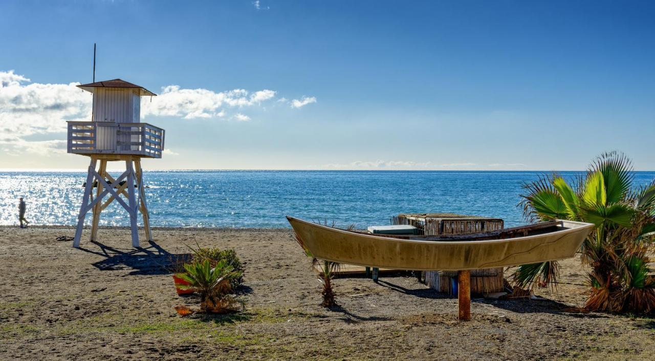Floridos Playa Piso Reformado De 2 Habitaciones A 50M De La Playa La Cala Del Moral Luaran gambar