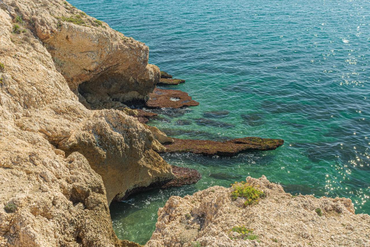 Floridos Playa Piso Reformado De 2 Habitaciones A 50M De La Playa La Cala Del Moral Luaran gambar